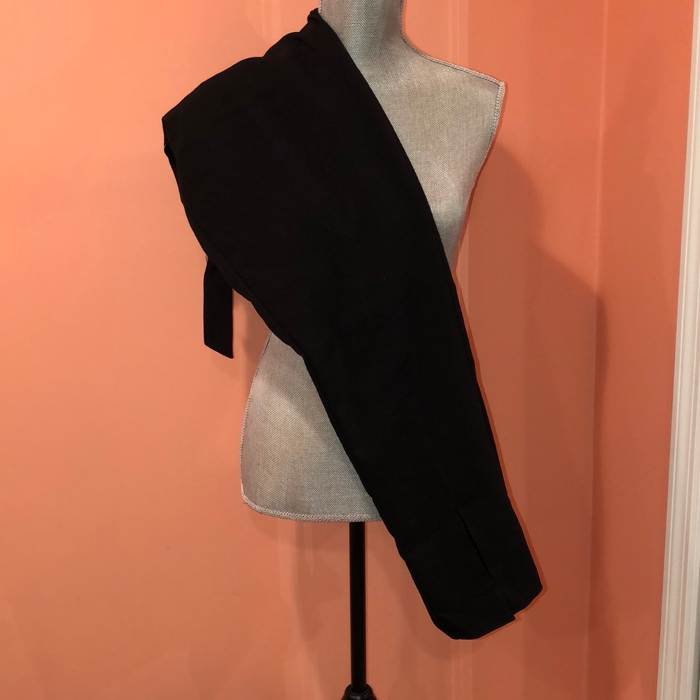 Black trousers